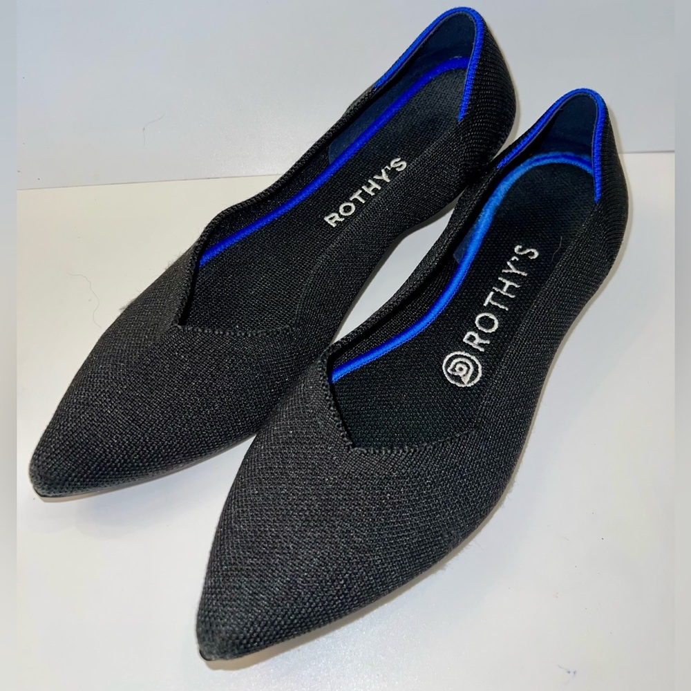 Rothy’s | the point in black | Size 8